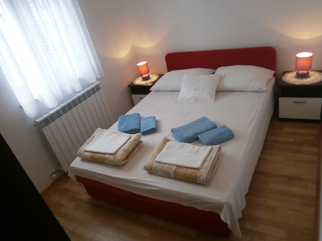 Apartments Crncic Šilo Δωμάτιο φωτογραφία