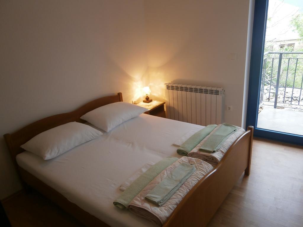 Apartments Crncic Šilo Δωμάτιο φωτογραφία