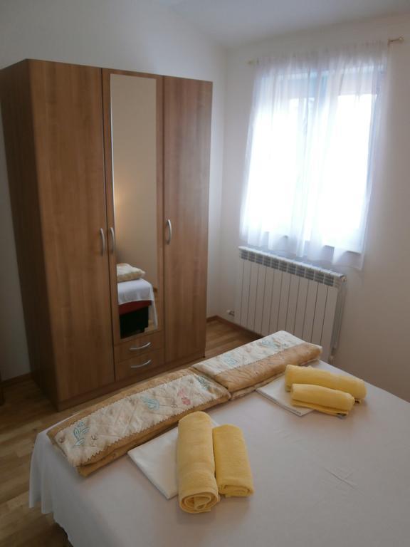 Apartments Crncic Šilo Δωμάτιο φωτογραφία