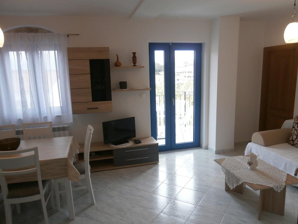 Apartments Crncic Šilo Δωμάτιο φωτογραφία