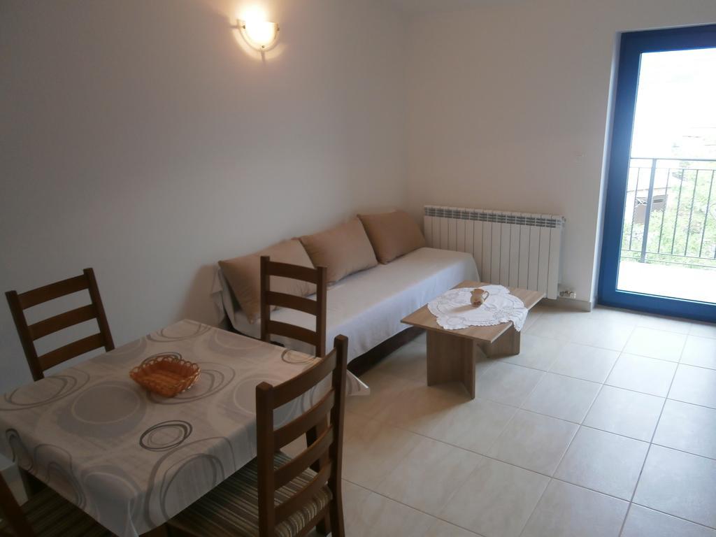 Apartments Crncic Šilo Δωμάτιο φωτογραφία