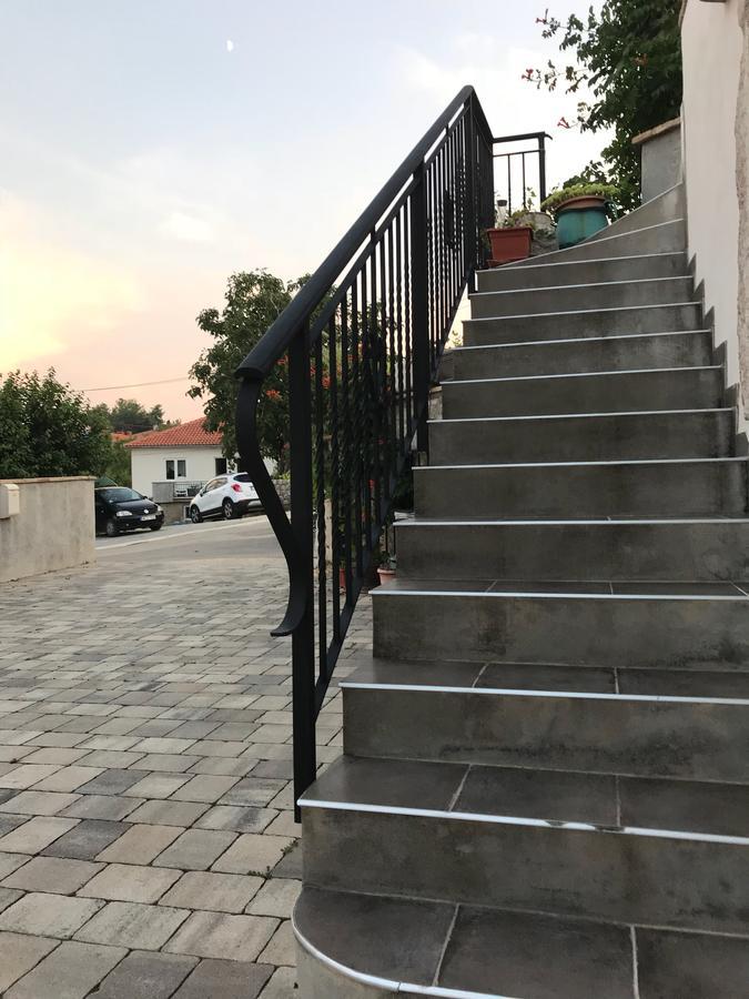 Apartments Crncic Šilo Εξωτερικό φωτογραφία